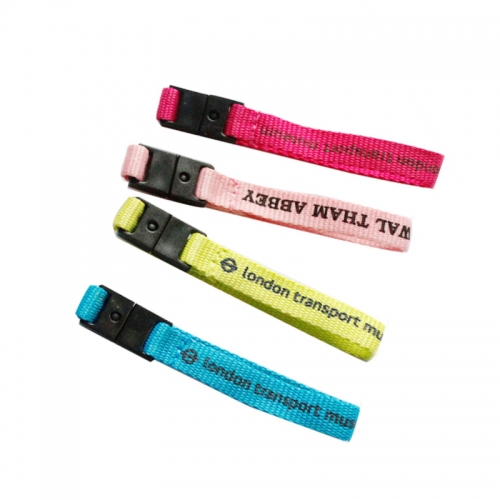 High Quality Low Price Customized Lanyards with Logo