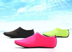 2018 New stylew Neoprene Shoe Cover on beach